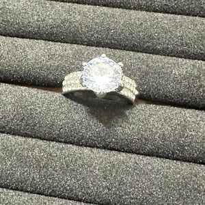 Silver stainless steel women's size 7 ring
 6 carat high-quality cubic zirconia
